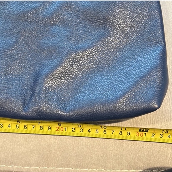 Lilly Pulitzer leather vintage looking pocketbook with Lucite handle EUC - Picture 4 of 7